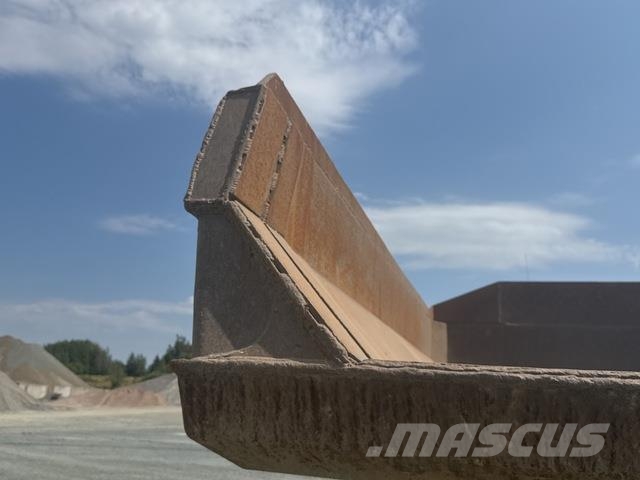 Komatsu HM400-3 ساحبات مفصلية