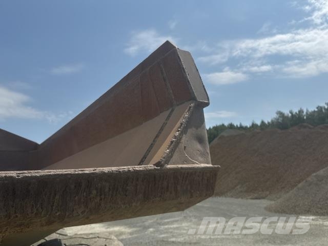 Komatsu HM400-3 ساحبات مفصلية