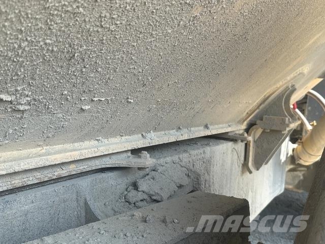 Komatsu HM400-3 ساحبات مفصلية