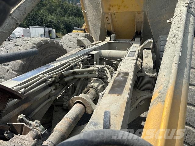Komatsu HM400-3 ساحبات مفصلية