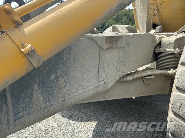 Komatsu HM400-3 ساحبات مفصلية