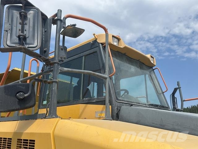 Komatsu HM400-3 ساحبات مفصلية