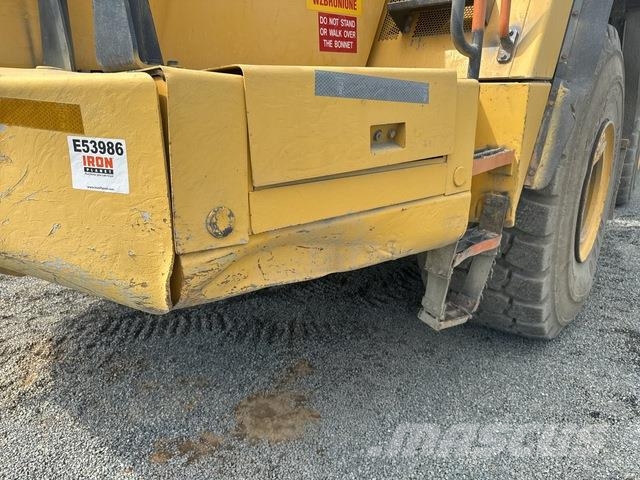Komatsu HM400-3 ساحبات مفصلية