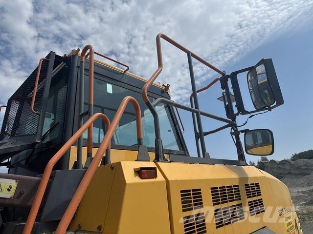 Komatsu HM400-3 ساحبات مفصلية