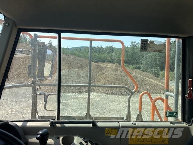 Komatsu HM400-3 ساحبات مفصلية