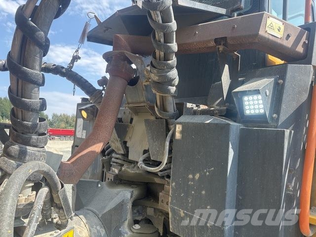 Komatsu HM400-3 ساحبات مفصلية