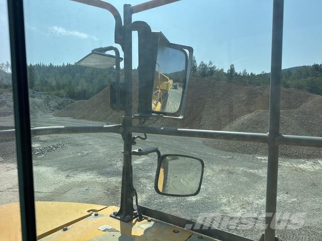 Komatsu HM400-3 ساحبات مفصلية