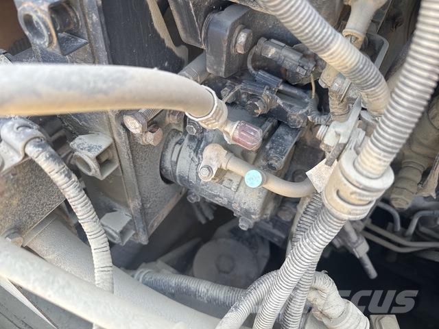Komatsu HM400-3 ساحبات مفصلية