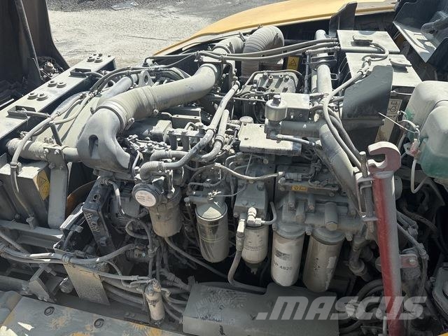 Komatsu HM400-3 ساحبات مفصلية
