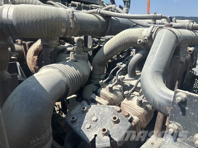 Komatsu HM400-3 ساحبات مفصلية