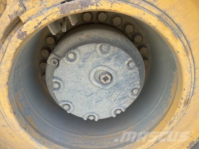 Komatsu HM400-3 ساحبات مفصلية