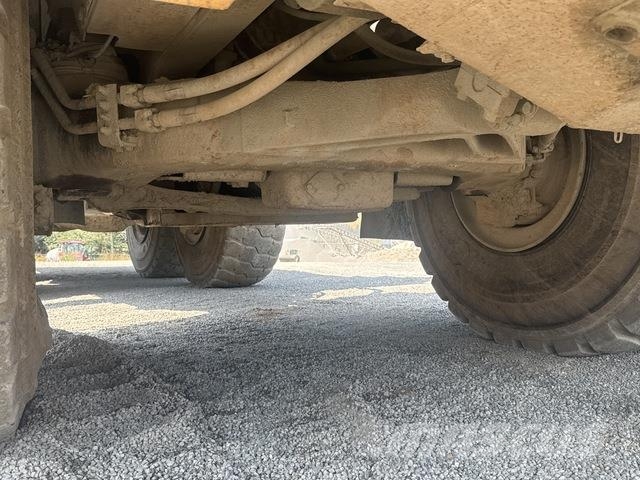Komatsu HM400-3 ساحبات مفصلية