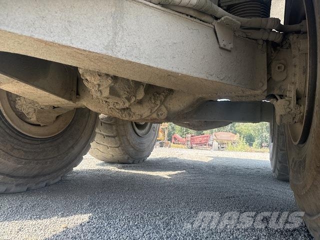 Komatsu HM400-3 ساحبات مفصلية