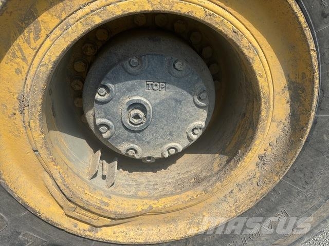 Komatsu HM400-3 ساحبات مفصلية