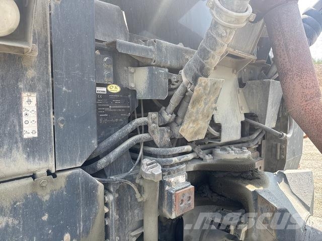 Komatsu HM400-3 ساحبات مفصلية