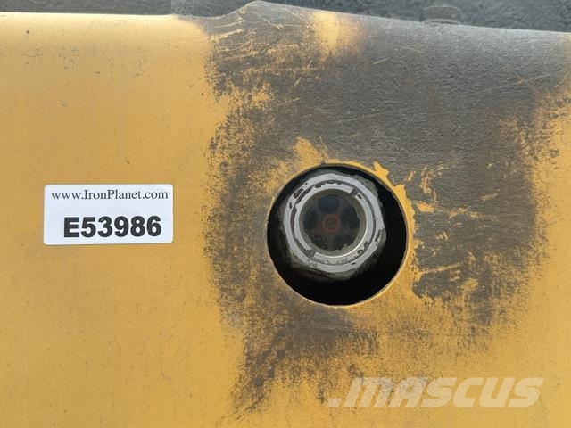 Komatsu HM400-3 ساحبات مفصلية