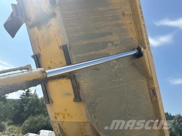 Komatsu HM400-3 ساحبات مفصلية