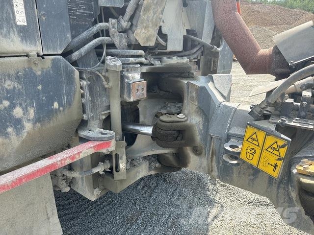 Komatsu HM400-3 ساحبات مفصلية