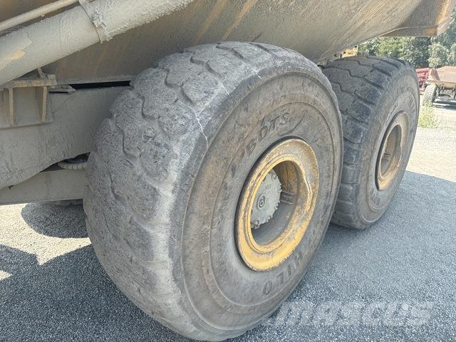 Komatsu HM400-3 ساحبات مفصلية