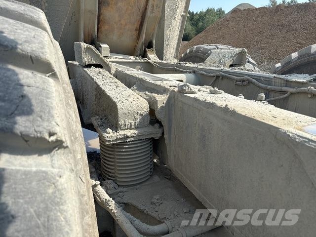 Komatsu HM400-3 ساحبات مفصلية