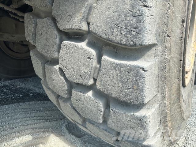 Komatsu HM400-3 ساحبات مفصلية