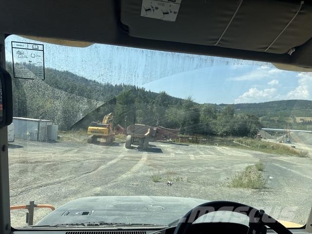 Komatsu HM400-3 ساحبات مفصلية