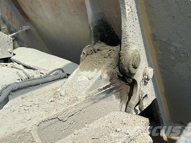 Komatsu HM400-3 ساحبات مفصلية