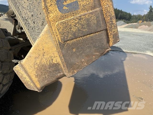 Komatsu HM400-3 ساحبات مفصلية