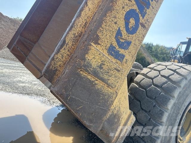 Komatsu HM400-3 ساحبات مفصلية