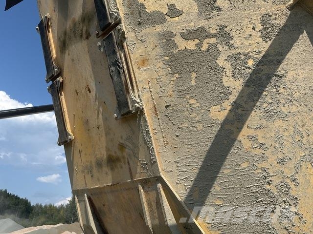 Komatsu HM400-3 ساحبات مفصلية