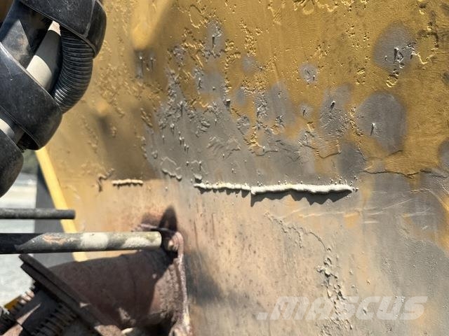 Komatsu HM400-3 ساحبات مفصلية