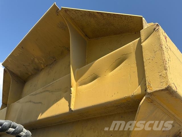 Komatsu HM400-3 ساحبات مفصلية