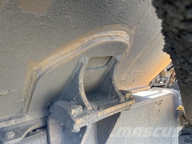 Komatsu HM400-3 ساحبات مفصلية