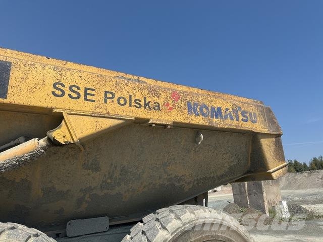 Komatsu HM400-3 ساحبات مفصلية