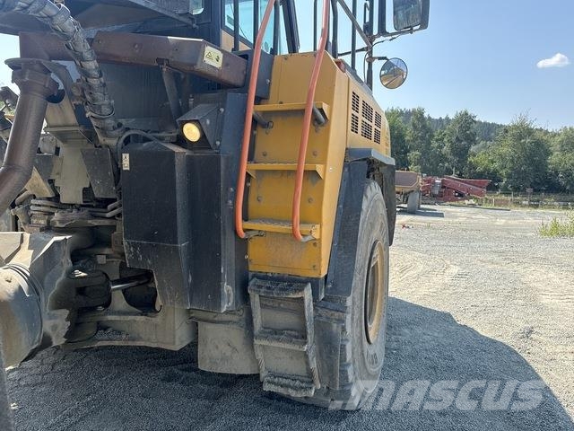 Komatsu HM400-3 ساحبات مفصلية