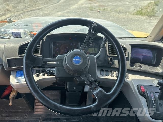 Komatsu HM400-3 ساحبات مفصلية