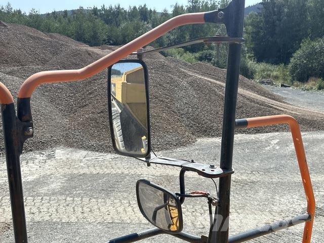 Komatsu HM400-3 ساحبات مفصلية
