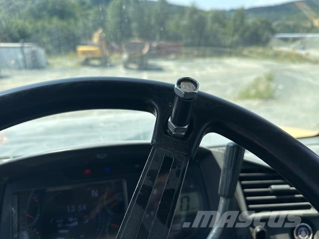 Komatsu HM400-3 ساحبات مفصلية