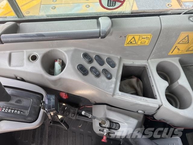 Komatsu HM400-3 ساحبات مفصلية