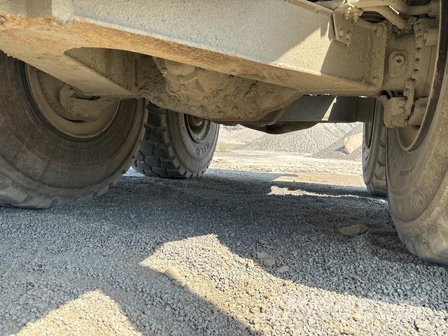 Komatsu HM400-3 ساحبات مفصلية