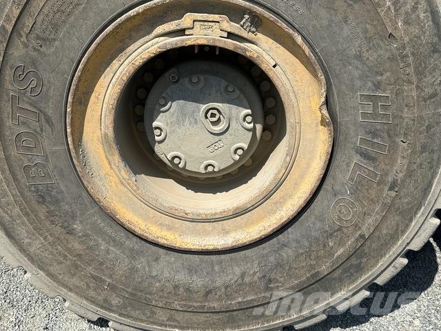 Komatsu HM400-3 ساحبات مفصلية
