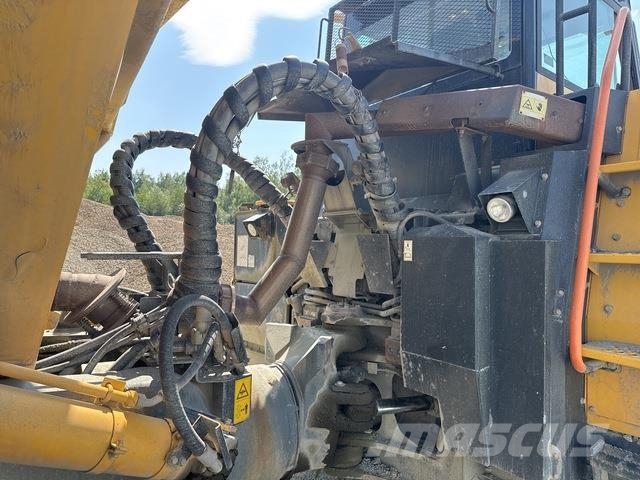 Komatsu HM400-3 ساحبات مفصلية
