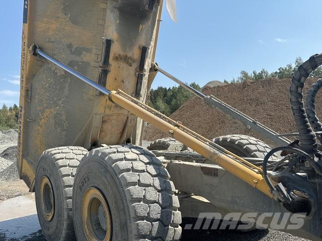 Komatsu HM400-3 ساحبات مفصلية
