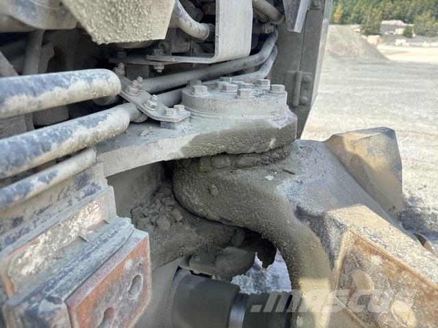 Komatsu HM400-3 ساحبات مفصلية