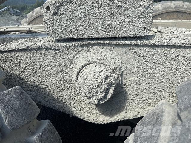 Komatsu HM400-3 ساحبات مفصلية