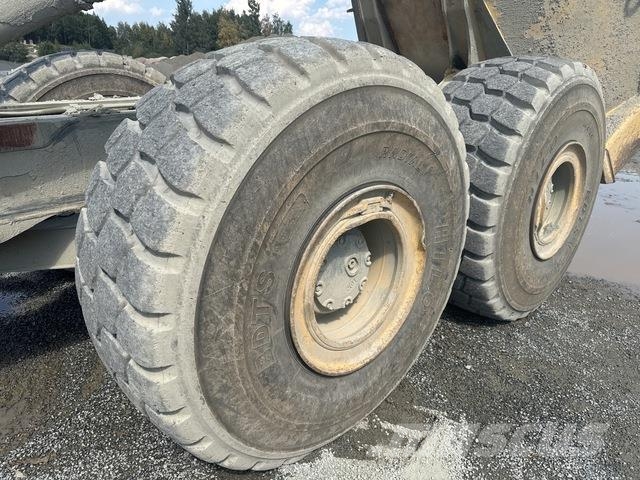 Komatsu HM400-3 ساحبات مفصلية
