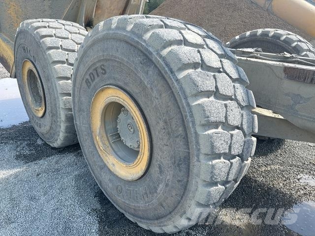 Komatsu HM400-3 ساحبات مفصلية