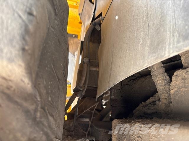 Komatsu HM400-3R Transportoare articulate