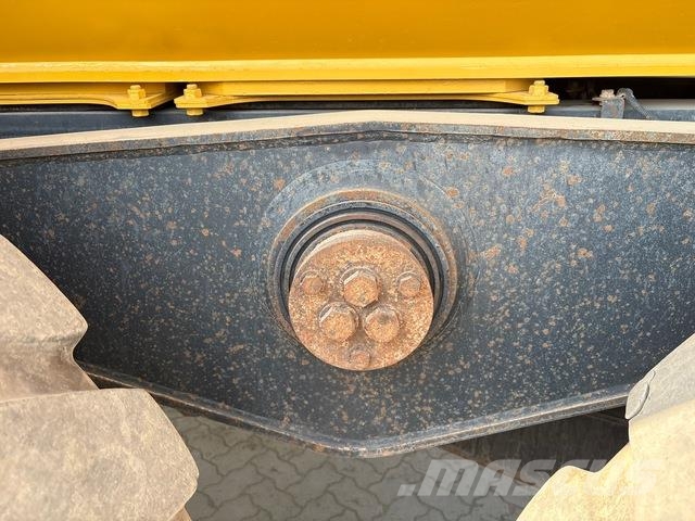 Komatsu HM400-3R Transportoare articulate