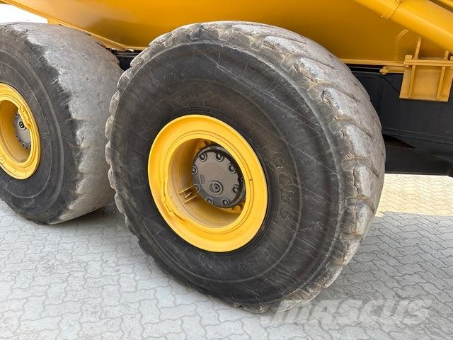 Komatsu HM400-3R Transportoare articulate